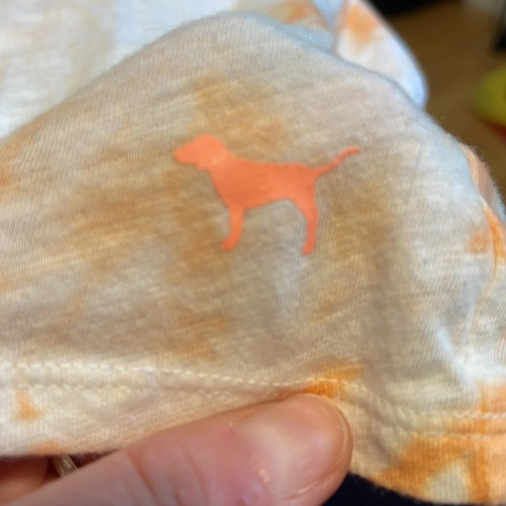 4/$20❤️VS Pink Tee Shirt XL - Picture 7 of 7